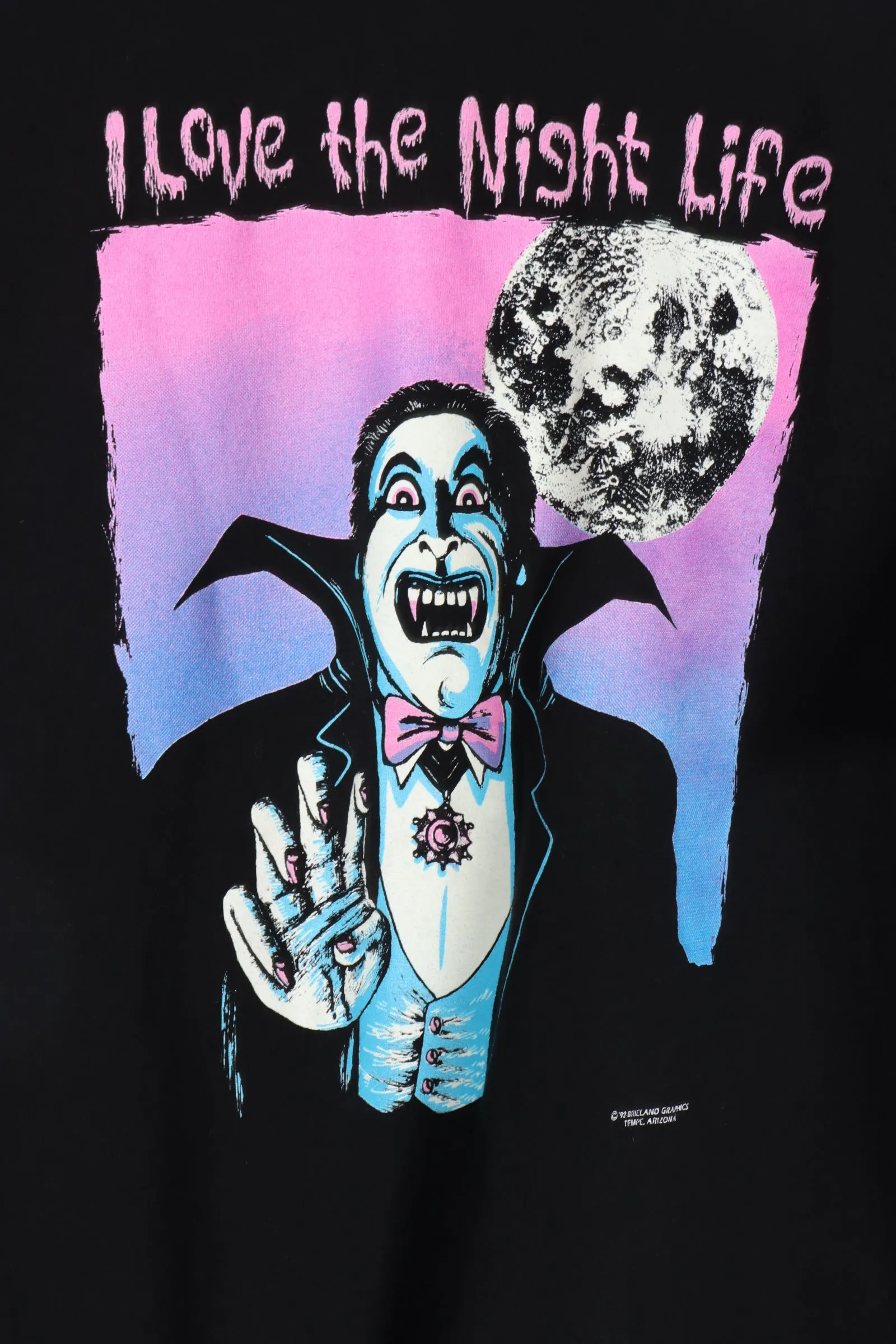 1992 Vintage Dracula Vampire 'I Love the Night Life' Single Stitch Tee (M-L)