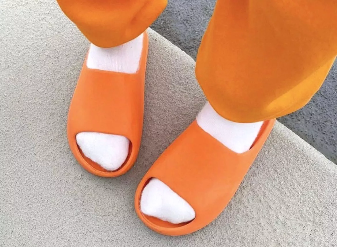 adidas Yeezy Slide Enflame Orange (One Size Smaller!!)