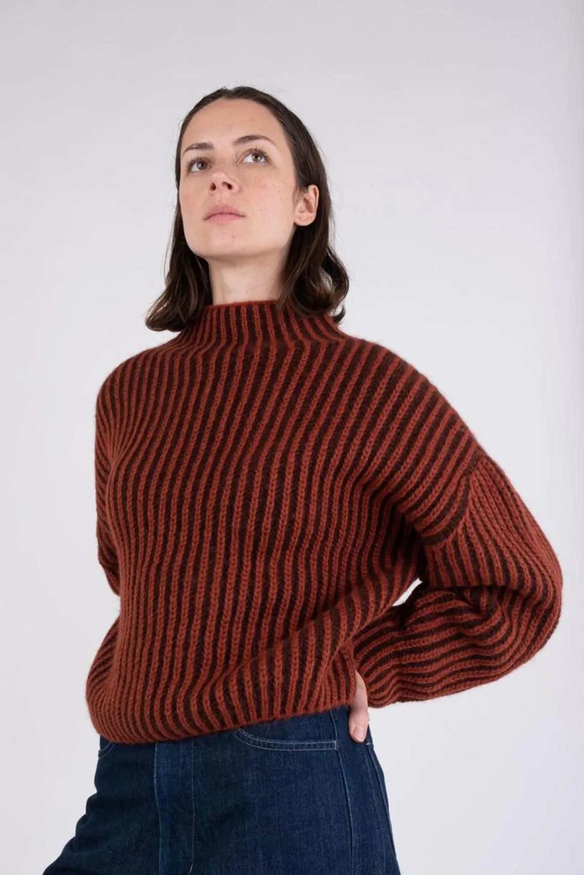 INES SWEATER - RUST