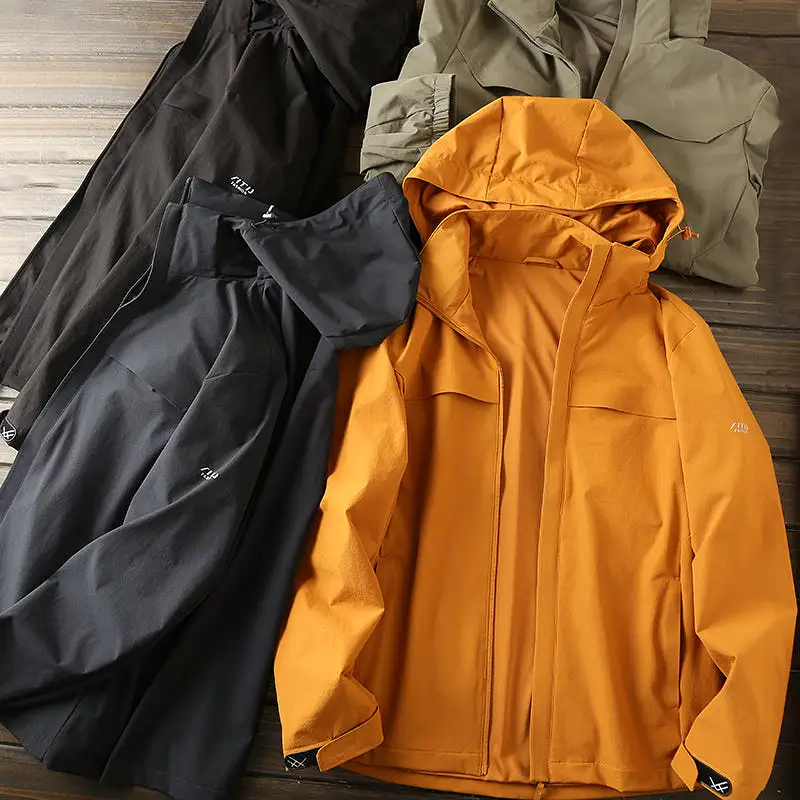 There are plus-size outdoor functional wind! Windproof and waterproof! European and American orders men's autumn casual hooded j