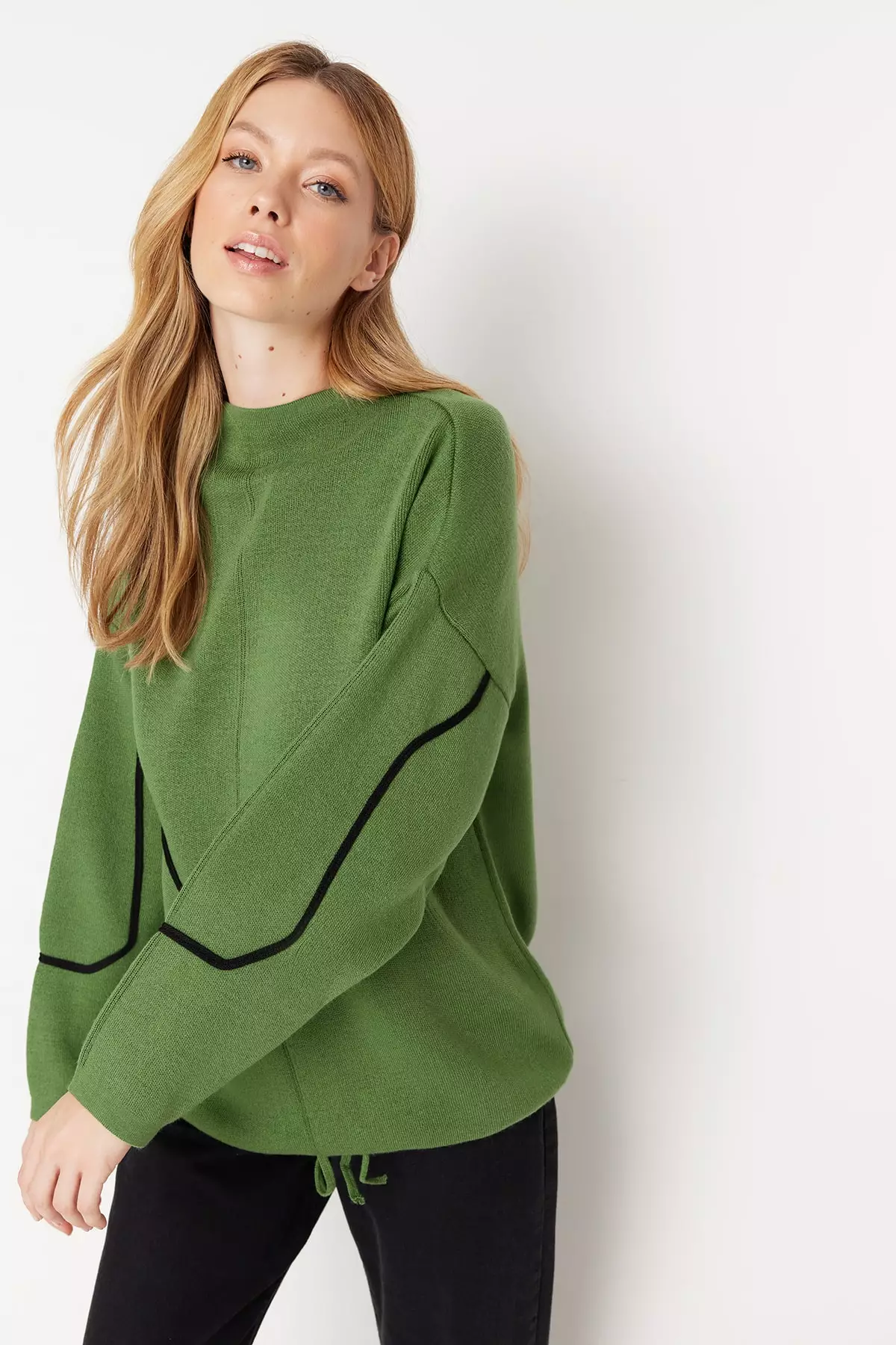 Trendyol Line Detailed Knitted Sweater