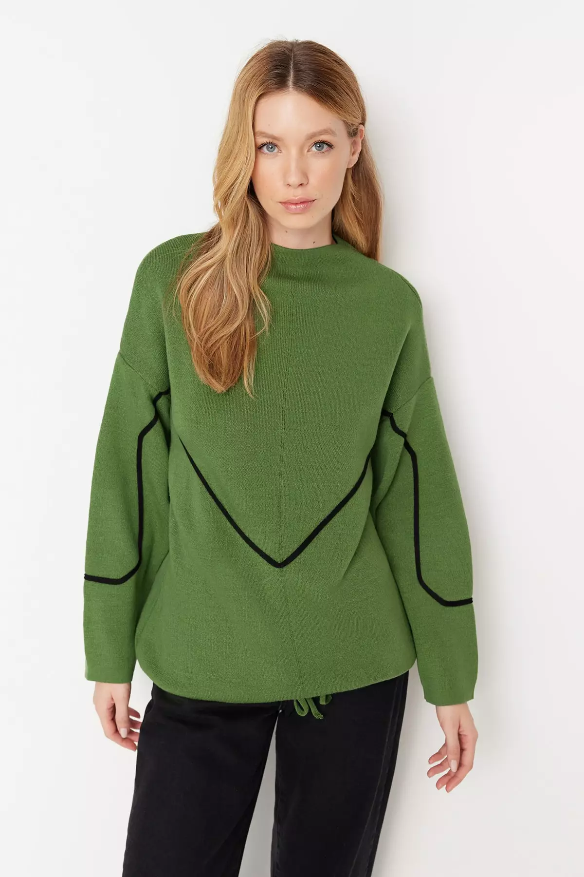 Trendyol Line Detailed Knitted Sweater